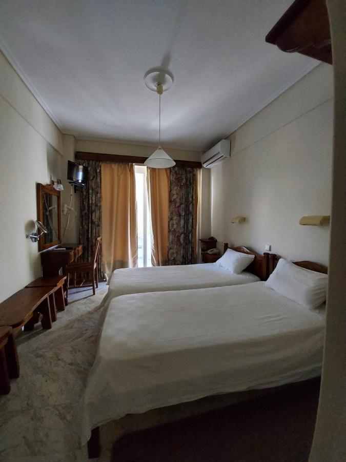 Batis Hotel Livanátesz Kültér fotó