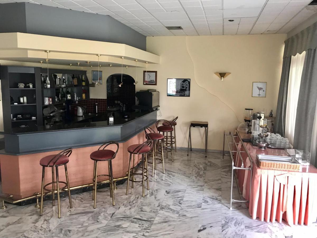 Batis Hotel Livanátesz Kültér fotó