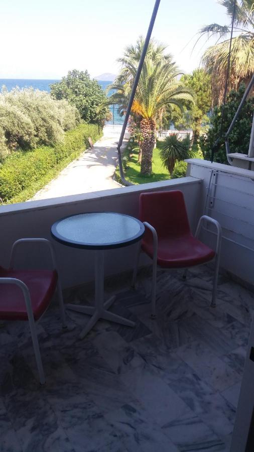 Batis Hotel Livanátesz Kültér fotó