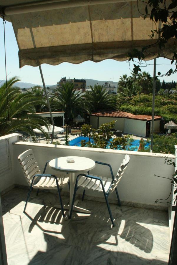 Batis Hotel Livanátesz Kültér fotó